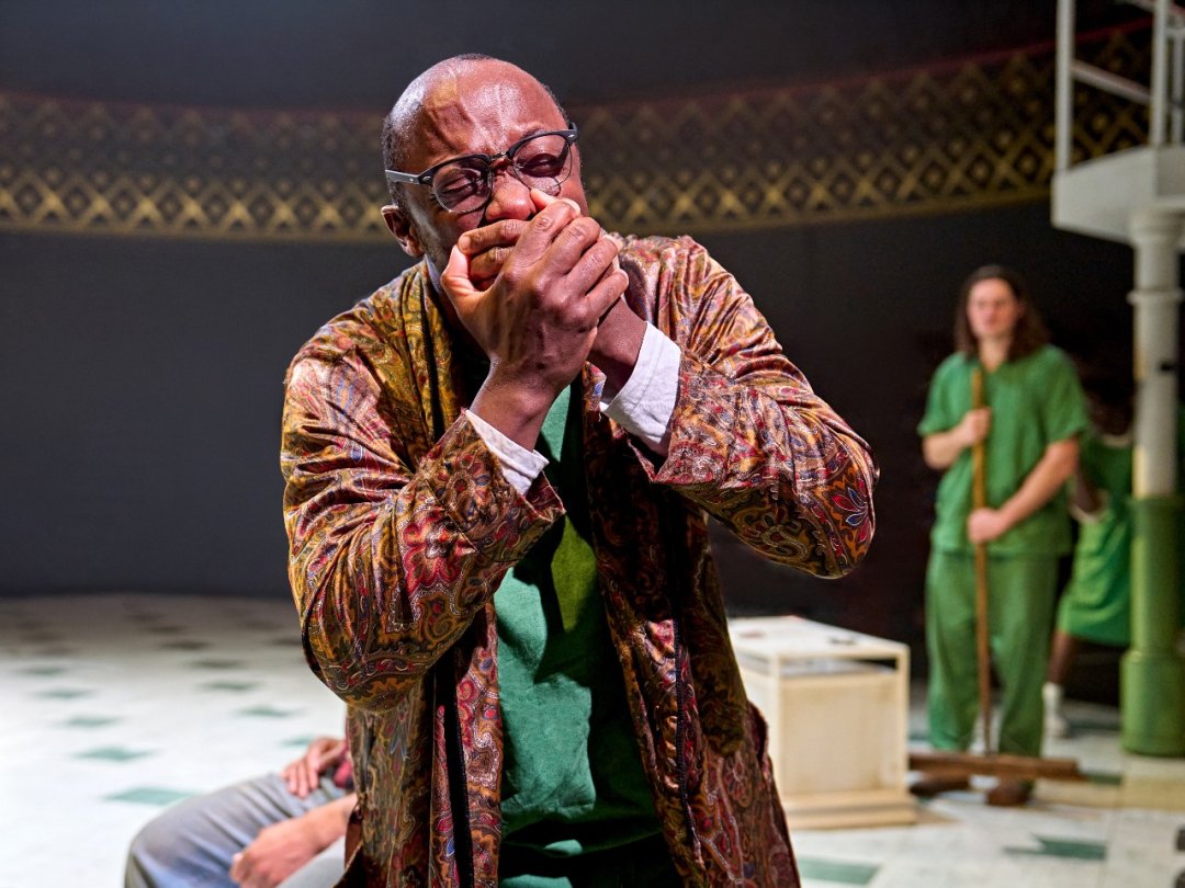 16.-Giles-Terera-Dale-Harding-in-One-Flew-Over-the-Cuckoos-Nest-at-The-Old-Vic-2026.-Photo-by-Manuel-Harlan 16.-Giles-Terera-Dale-Harding-in-One-Flew-Over-the-Cuckoos-Nest-at-The-Old-Vic-2026.-Photo-by-Manuel-Harlan