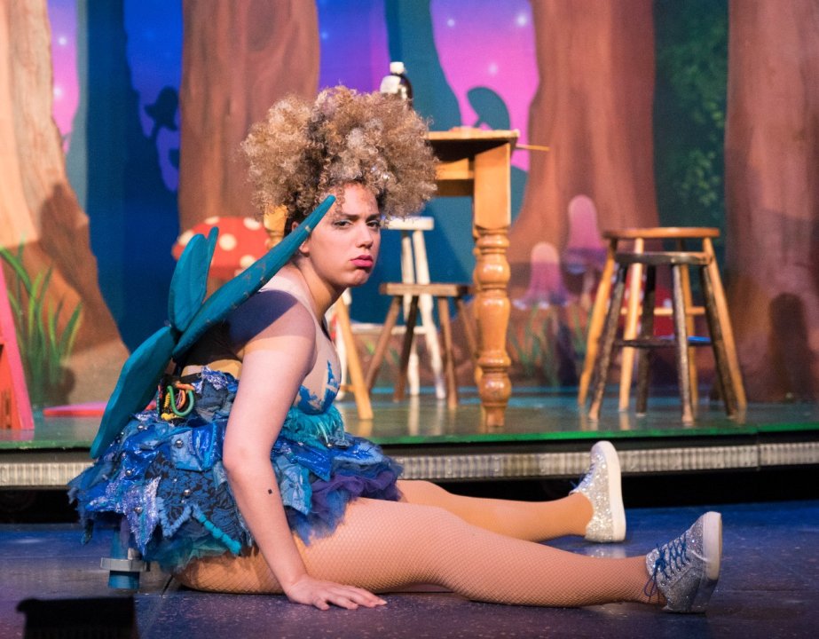 Peter Pan Goes Wrong - Previous-Cast-Phoebe-Ellabani-Annie.-Credit-Alastair-Muir. Peter Pan Goes Wrong - Previous-Cast-Phoebe-Ellabani-Annie.-Credit-Alastair-Muir.