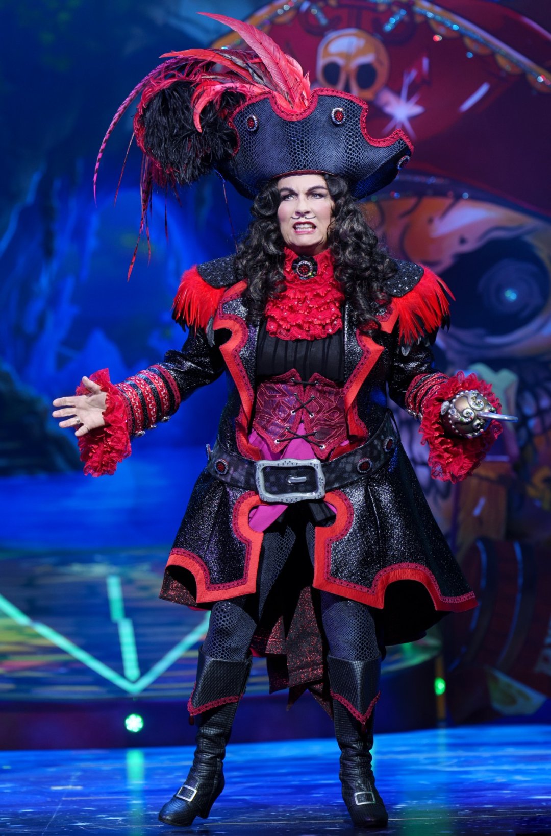 Peter-Pan-The-London-Palladium-JENNIFER-SAUNDERS-Photo-Credit-Paul-Coltas Peter-Pan-The-London-Palladium-JENNIFER-SAUNDERS-Photo-Credit-Paul-Coltas