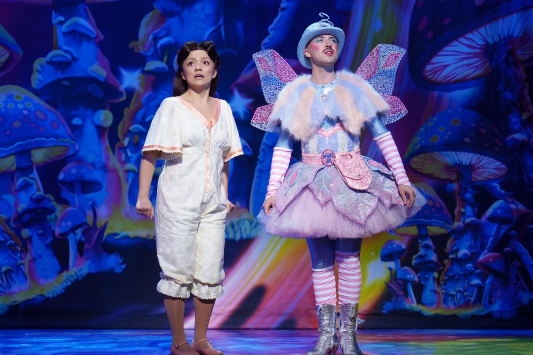 Peter-Pan-The-London-Palladium-FRANCES-MAYLI-McCANN-and-ROB-MADGE-Photo-Credit-Paul-Coltas Peter-Pan-The-London-Palladium-FRANCES-MAYLI-McCANN-and-ROB-MADGE-Photo-Credit-Paul-Coltas