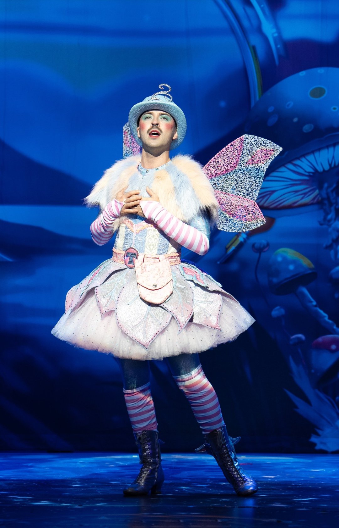 Peter-Pan-The-London-Palladium-ROB-MADGE-Photo-Credit-Paul-Coltas Peter-Pan-The-London-Palladium-ROB-MADGE-Photo-Credit-Paul-Coltas