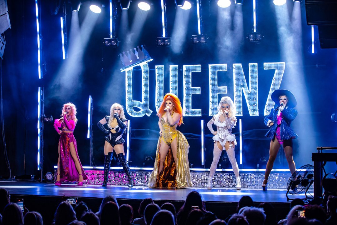 QUEENZ QUEENZ