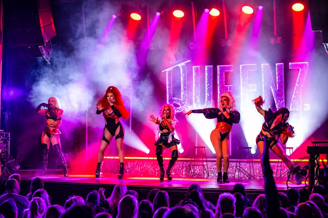 QUEENZ QUEENZ
