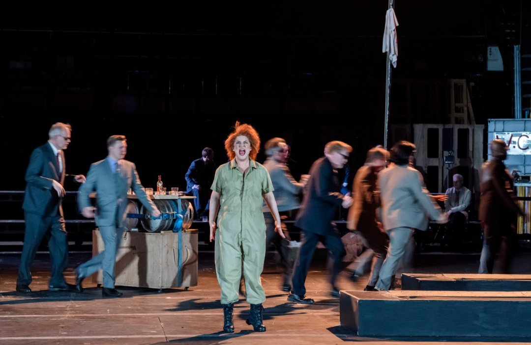 Rosie-Aldridge-ENOs-Rise-and-Fall-of-the-City-of-Mahagonny-2026-©-Tristram-Kenton-3031 Rosie-Aldridge-ENOs-Rise-and-Fall-of-the-City-of-Mahagonny-2026-©-Tristram-Kenton-3031