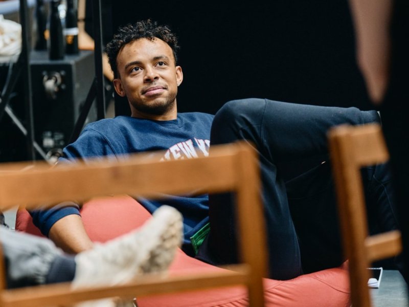 Romeo-Juliet-Rehearsal-Photos-by-Manuel-Harlan-003.-Lewis-Shepherd-Paris Romeo-Juliet-Rehearsal-Photos-by-Manuel-Harlan-003.-Lewis-Shepherd-Paris