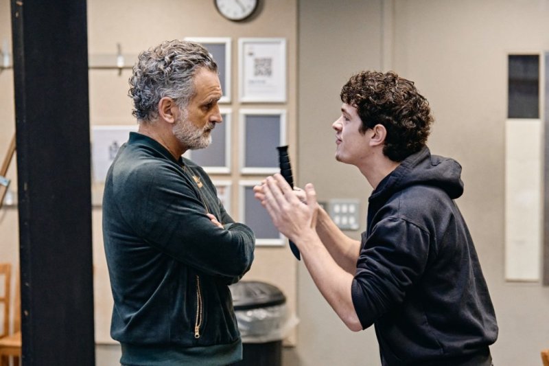 Romeo-Juliet-Rehearsal-Photos-by-Manuel-Harlan-019.-John-Marquez-Friar-Laurence-Noah-Jupe-Romeo Romeo-Juliet-Rehearsal-Photos-by-Manuel-Harlan-019.-John-Marquez-Friar-Laurence-Noah-Jupe-Romeo