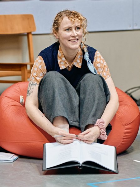 Romeo-Juliet-Rehearsal-Photos-by-Manuel-Harlan-074.Caroline-Maroney-Second-Servant Romeo-Juliet-Rehearsal-Photos-by-Manuel-Harlan-074.Caroline-Maroney-Second-Servant