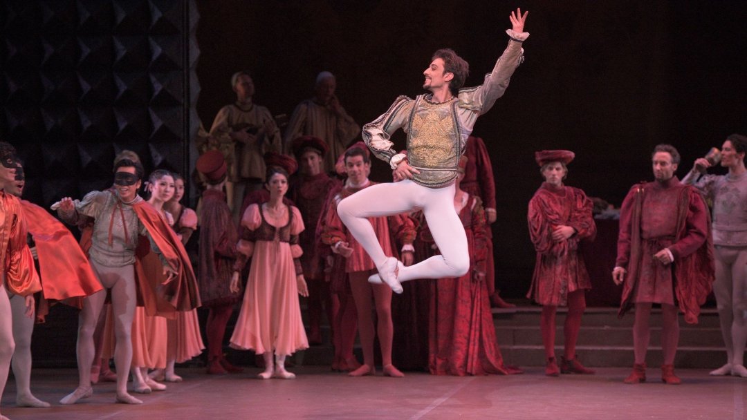 Romeo-and-Juliet-English-National-Ballet.-Photos-by-Laurent-Liotardo-and-Bill-Cooper-5 Romeo-and-Juliet-English-National-Ballet.-Photos-by-Laurent-Liotardo-and-Bill-Cooper-5