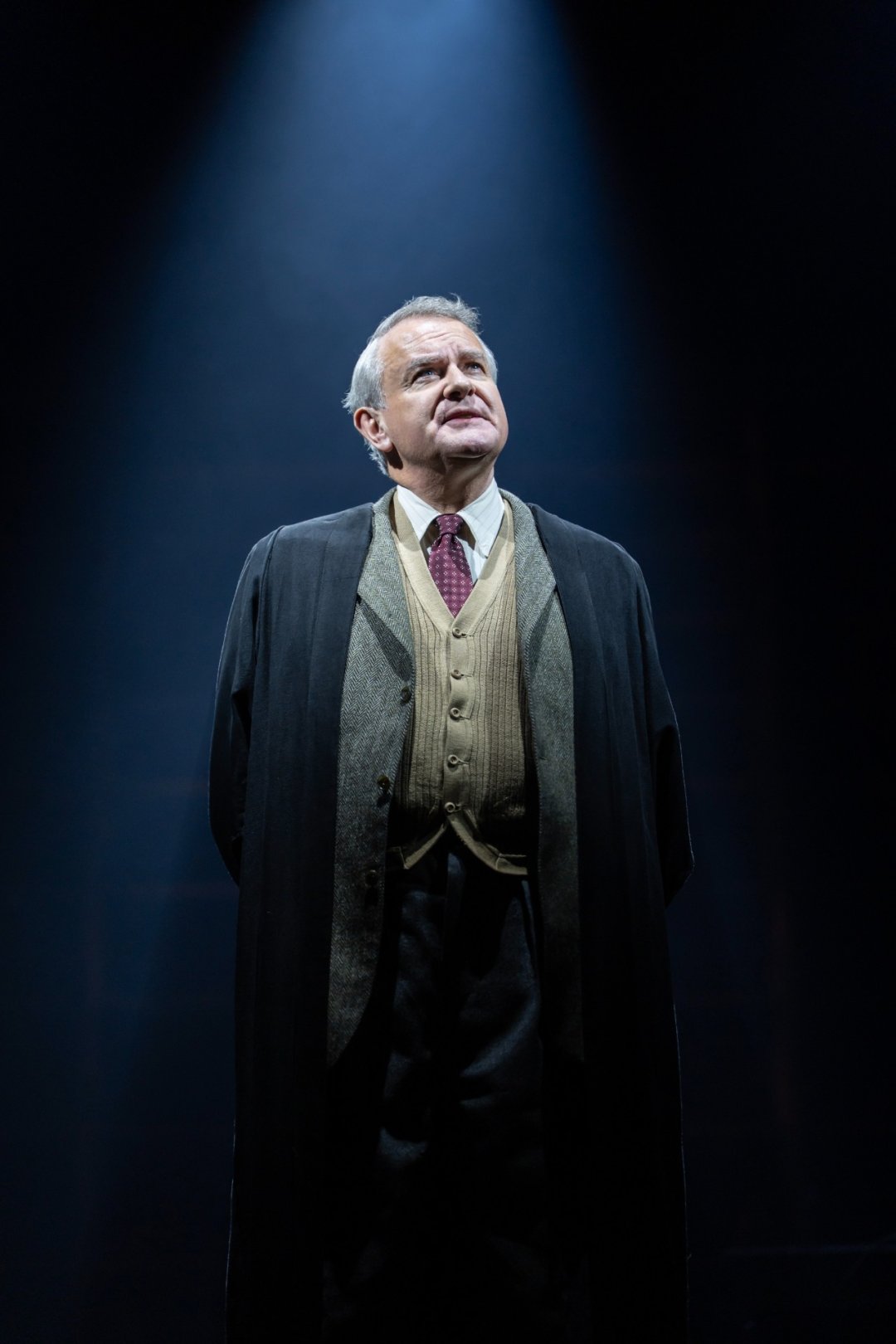 Shadowlands-Aldwych-Theatre-2026.-Photo-by-Johan-Persson-1 Shadowlands-Aldwych-Theatre-2026.-Photo-by-Johan-Persson-1