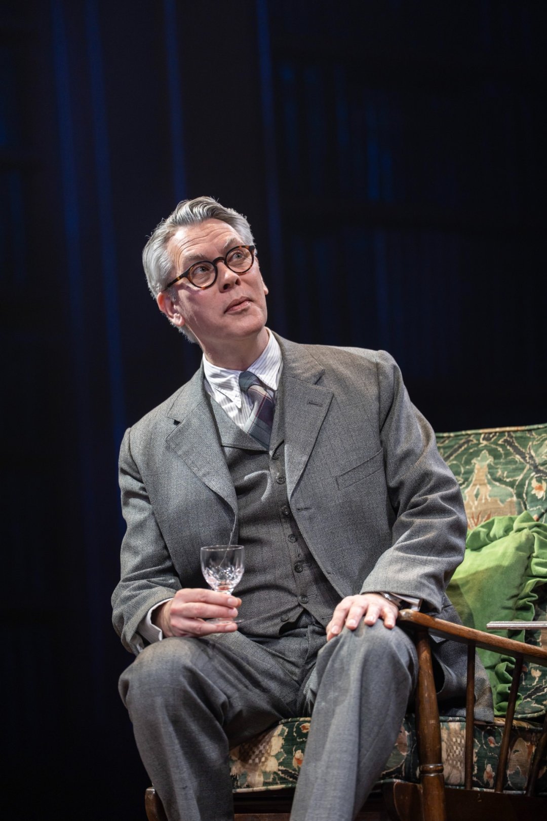 Shadowlands-Aldwych-Theatre-2026.-Photo-by-Johan-Persson-11 Shadowlands-Aldwych-Theatre-2026.-Photo-by-Johan-Persson-11