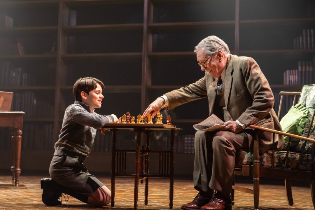 Shadowlands-Aldwych-Theatre-2026.-Photo-by-Johan-Persson-17 Shadowlands-Aldwych-Theatre-2026.-Photo-by-Johan-Persson-17