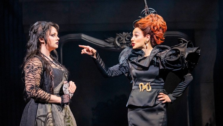 Cinderella - Gillian Lynne Theatre (c)Tristram Kenton Cinderella - Gillian Lynne Theatre (c)Tristram Kenton