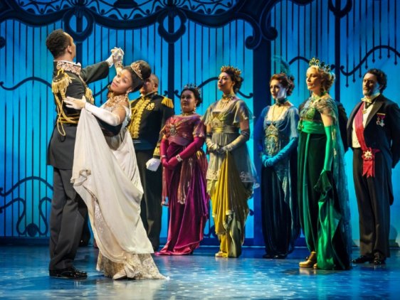 Amara-Okereke-as-Eliza-Doolittle-with-the-company-of-My-Fair-Lady.-Credit-Marc-Brenner Amara-Okereke-as-Eliza-Doolittle-with-the-company-of-My-Fair-Lady.-Credit-Marc-Brenner