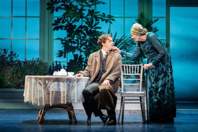 Harry-Hadden-Paton-as-Professor-Henry-Higgins-and-Dame-Vanessa-Redgrave-as-Mrs-Higgins.-Credit-Marc-Brenner Harry-Hadden-Paton-as-Professor-Henry-Higgins-and-Dame-Vanessa-Redgrave-as-Mrs-Higgins.-Credit-Marc-Brenner