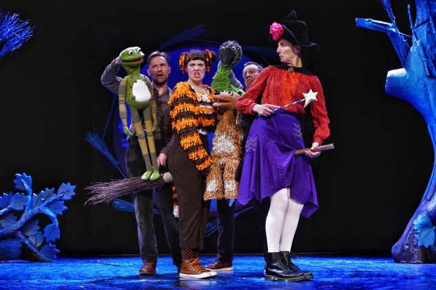 Room-on-the-Broom-Previous-Cast-4 Room-on-the-Broom-Previous-Cast-4