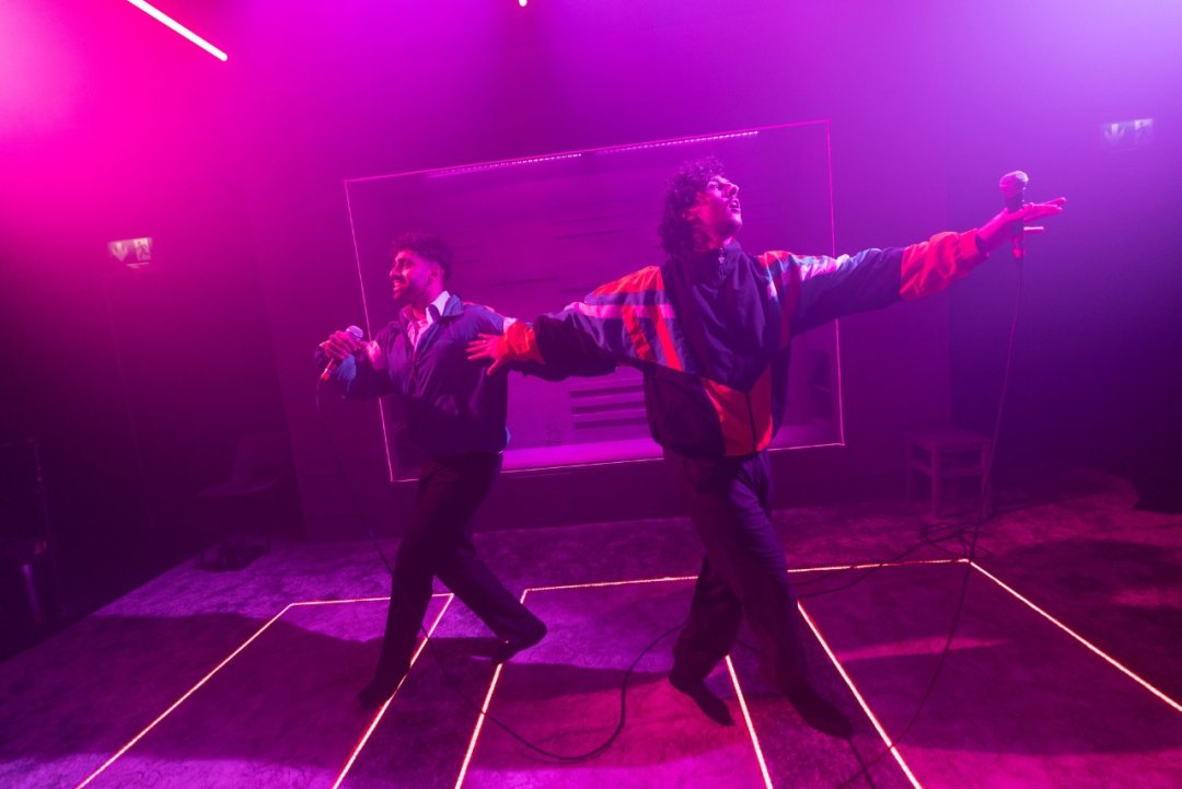 Statues - Bush Theatre Statues - Bush Theatre