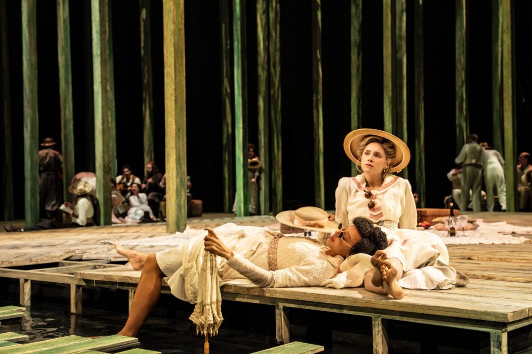 Adelle-Leonce-Yulia-Filipovna-and-Sophie-Rundle-Varvara-Mikhailovna-in-Summerfolk-at-the-National-Theatre.-Photographer-Johan-Persson-01294 Adelle-Leonce-Yulia-Filipovna-and-Sophie-Rundle-Varvara-Mikhailovna-in-Summerfolk-at-the-National-Theatre.-Photographer-Johan-Persson-01294