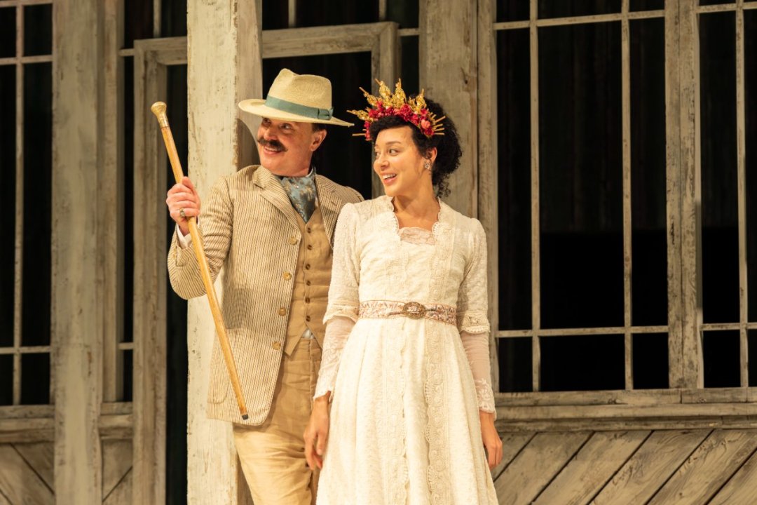 Daniel-Lapaine-Yakov-Petrovich-Shalimov-and-Adelle-Leonce-Yulia-Filipovna-in-Summerfolk-at-the-National-Theatre.-Photographer-Johan-Persson-01079 Daniel-Lapaine-Yakov-Petrovich-Shalimov-and-Adelle-Leonce-Yulia-Filipovna-in-Summerfolk-at-the-National-Theatre.-Photographer-Johan-Persson-01079