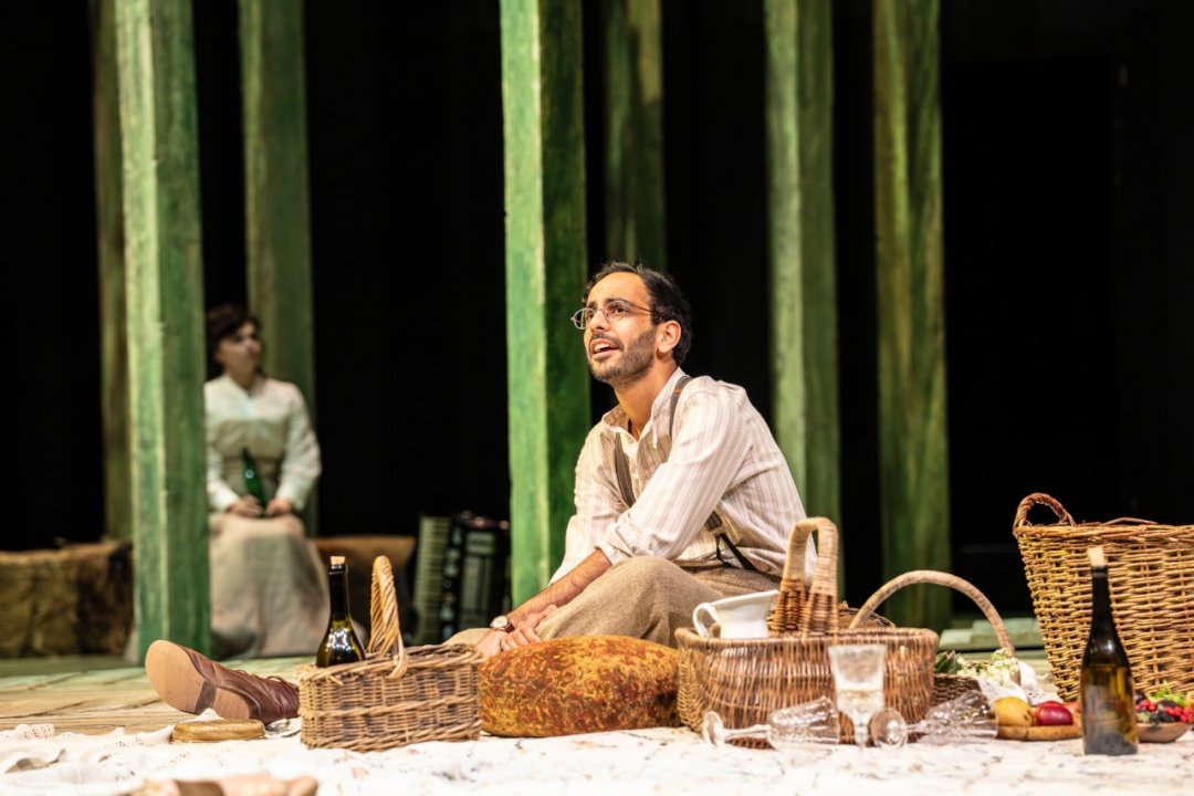 Sid-Sagar-Kirill-Akimovich-Dudakov-in-Summerfolk-at-the-National-Theatre.-Photographer-Johan-Persson-01840 Sid-Sagar-Kirill-Akimovich-Dudakov-in-Summerfolk-at-the-National-Theatre.-Photographer-Johan-Persson-01840