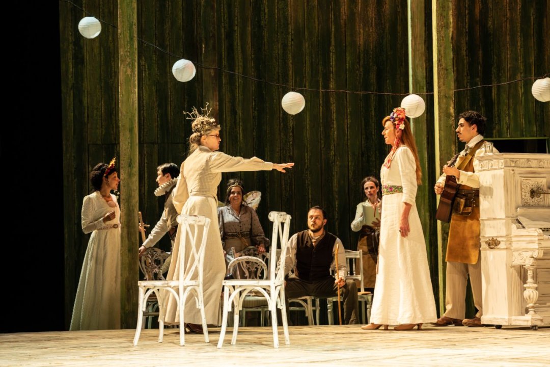 Summerfolk-at-the-National-Theatre.-Photographer-Johan-Persson-01013 Summerfolk-at-the-National-Theatre.-Photographer-Johan-Persson-01013