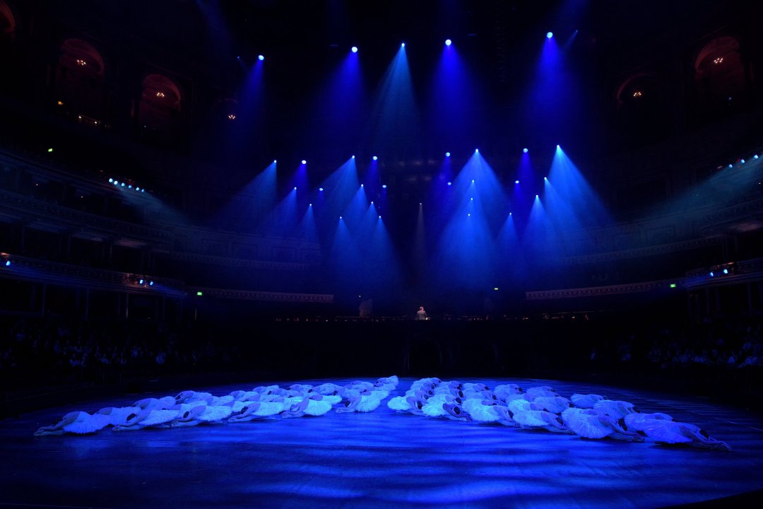 Swan Lake in the round. Photo by Laurent Liotardo Swan Lake in the round. Photo by Laurent Liotardo