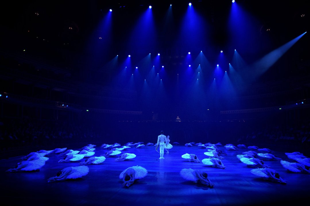 Swan Lake in the round. Photo by Laurent Liotardo Swan Lake in the round. Photo by Laurent Liotardo