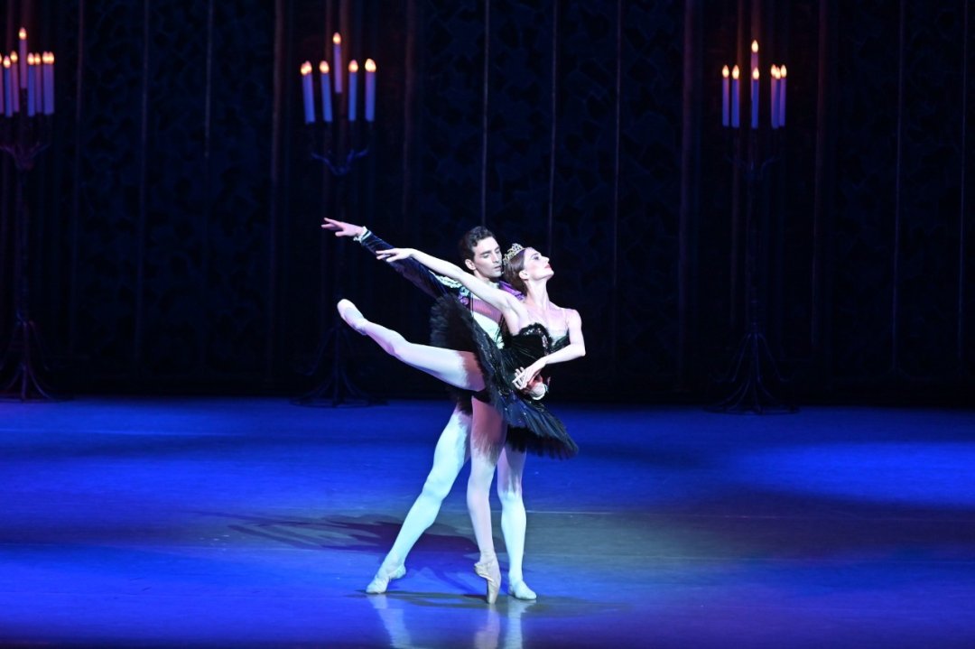 Swan Lake Swan Lake