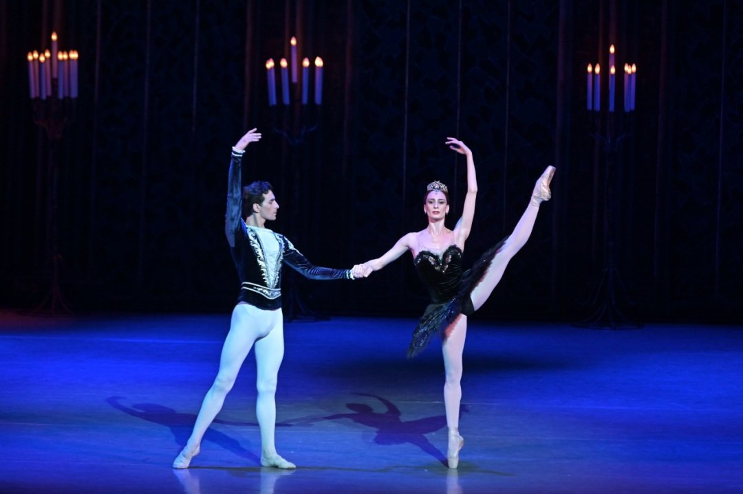 Swan Lake Swan Lake