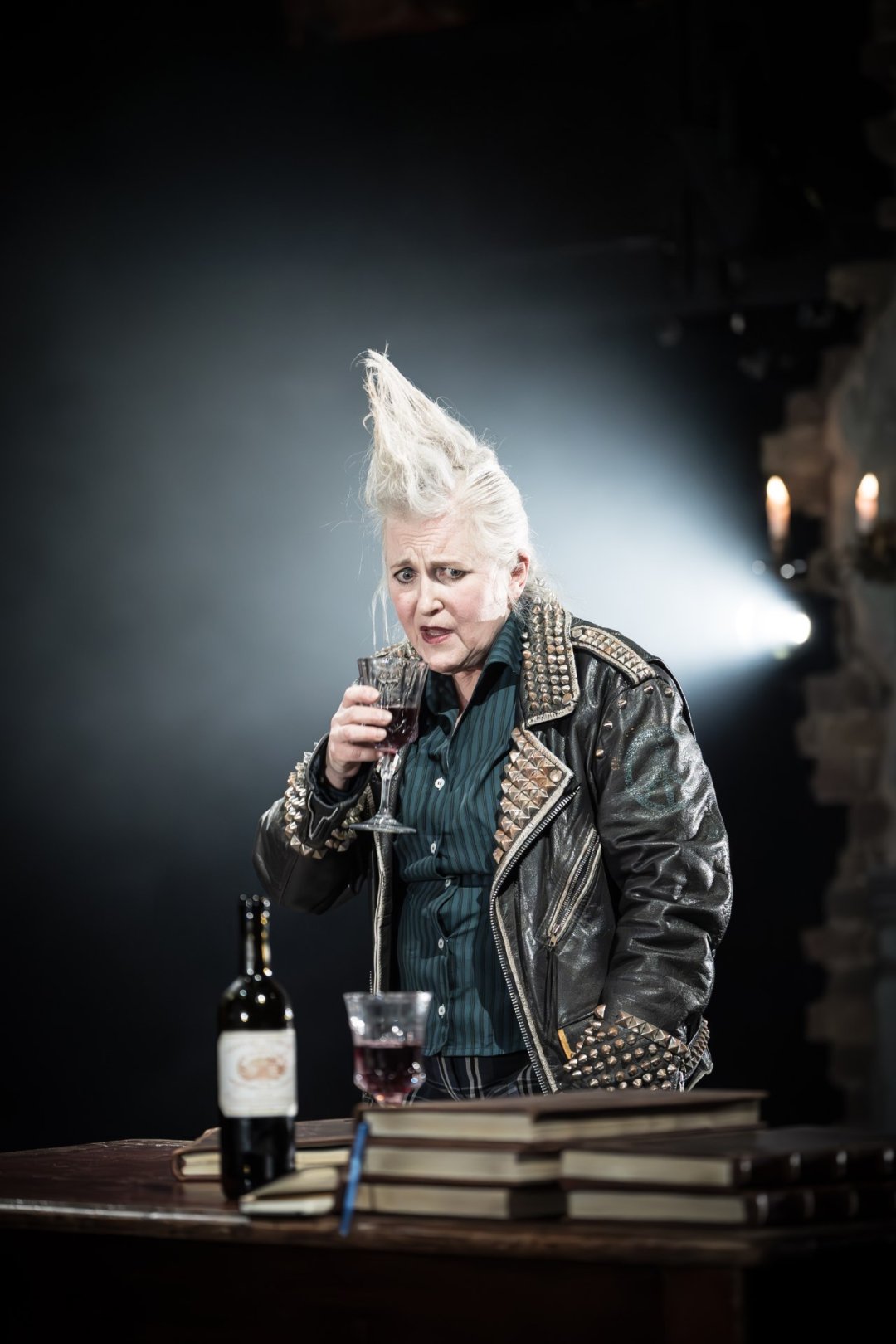 15.-Sylvestra-Le-Touzel-Fen-in-The-Authenticator-at-the-National-Theatre-c-Marc-Brenner 15.-Sylvestra-Le-Touzel-Fen-in-The-Authenticator-at-the-National-Theatre-c-Marc-Brenner