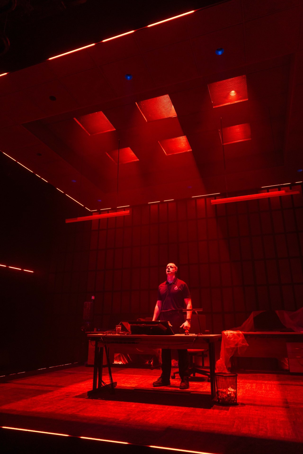 THE GUILTY by Chloe Moss;
Production Photography;
Cast: Russell Tovey;
Directed by Felix Barrett;
Designer: Alex Eales;
Lighting Designer: Anna Watson;
Sound Designer: Gareth Fry;
Video Designer: Luke Halls;
Associate Director: Elin Schofield;
Associate Designer: Mona Camille;
Casting Director: Lotte Hines CDG;
Assistant Director: Jessy Roberts;
Donmar Warehouse;
London, UK;
20 June 2026;
Photo: Helen Murray
www.helenmurrayphotos.com THE GUILTY by Chloe Moss;
Production Photography;
Cast: Russell Tovey;
Directed by Felix Barrett;
Designer: Alex Eales;
Lighting Designer: Anna Watson;
Sound Designer: Gareth Fry;
Video Designer: Luke Halls;
Associate Director: Elin Schofield;
Associate Designer: Mona Camille;
Casting Director: Lotte Hines CDG;
Assistant Director: Jessy Roberts;
Donmar Warehouse;
London, UK;
20 June 2026;
Photo: Helen Murray
www.helenmurrayphotos.com