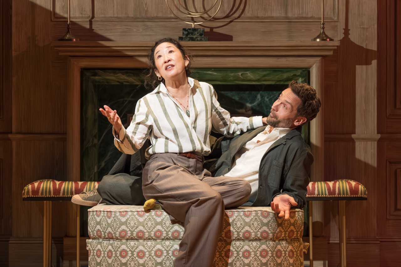 Sandra-Oh-Alice-and-Tom-Mison-Stefan-in-The-Misanthrope-at-the-National-Theatre-Photographer-Marc-Brenner-00697 Sandra-Oh-Alice-and-Tom-Mison-Stefan-in-The-Misanthrope-at-the-National-Theatre-Photographer-Marc-Brenner-00697