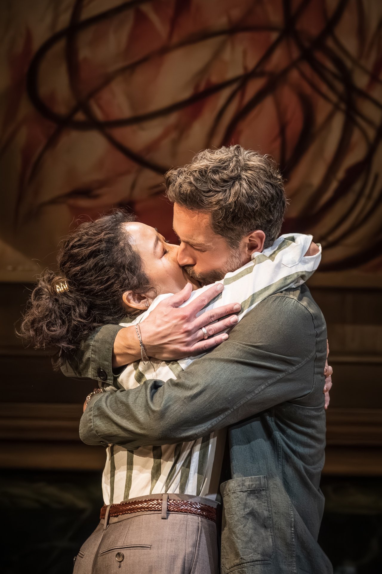 Sandra-Oh-Alice-and-Tom-Mison-Stefan-in-The-Misanthrope-at-the-National-Theatre-Photographer-Marc-Brenner-03178 Sandra-Oh-Alice-and-Tom-Mison-Stefan-in-The-Misanthrope-at-the-National-Theatre-Photographer-Marc-Brenner-03178