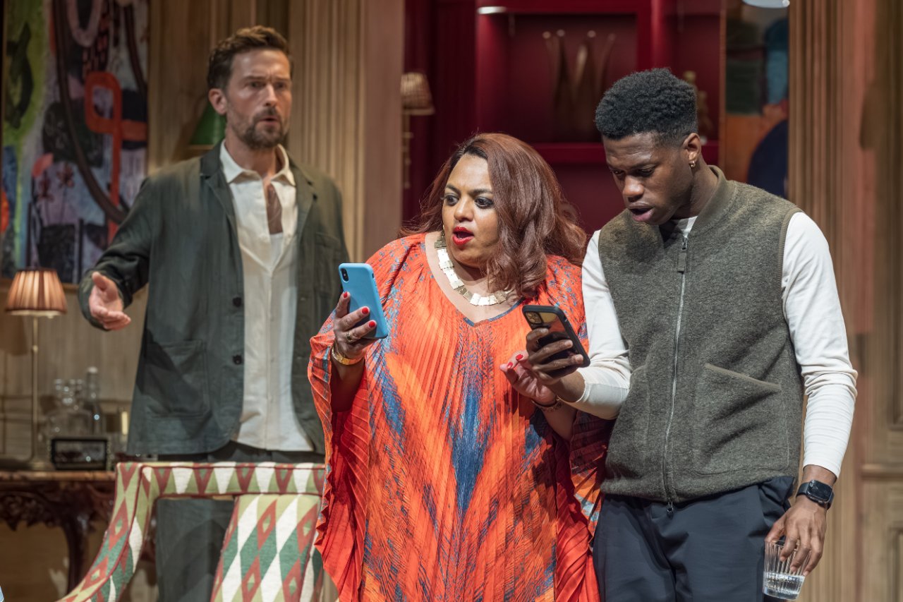 Tom-Mison-Stefan-Rina-Fatania-Indira-and-Freddie-MacBruce-Allen-in-The-Misanthrope-at-the-National-Theatre-Photographer-Marc-Brenner-01178 Tom-Mison-Stefan-Rina-Fatania-Indira-and-Freddie-MacBruce-Allen-in-The-Misanthrope-at-the-National-Theatre-Photographer-Marc-Brenner-01178