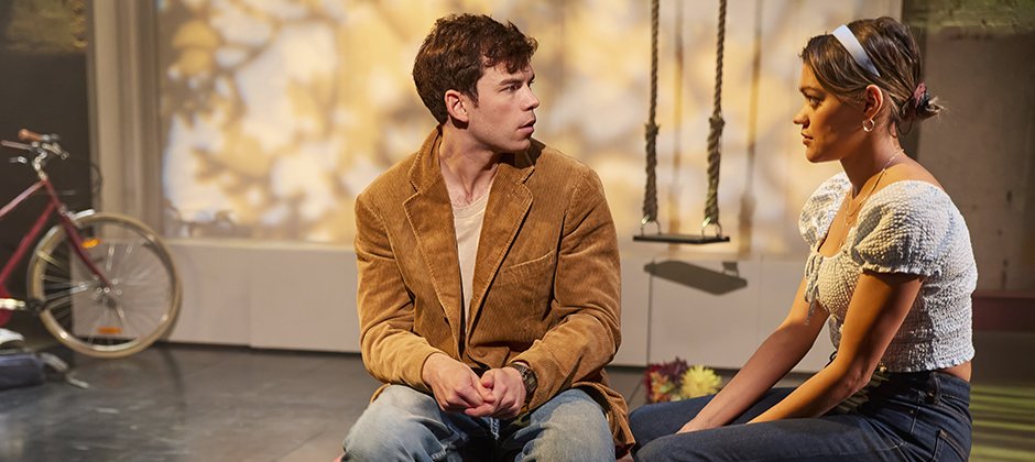 The Shape of Things at the Park Theatre. Photo by Mark Douet The Shape of Things at the Park Theatre. Photo by Mark Douet