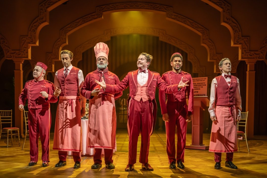Daniel-Rigby-Mr-Stringer-and-The-Witches-company-at-the-National-Theatre.-Credits-Marc-Brenner Daniel-Rigby-Mr-Stringer-and-The-Witches-company-at-the-National-Theatre.-Credits-Marc-Brenner