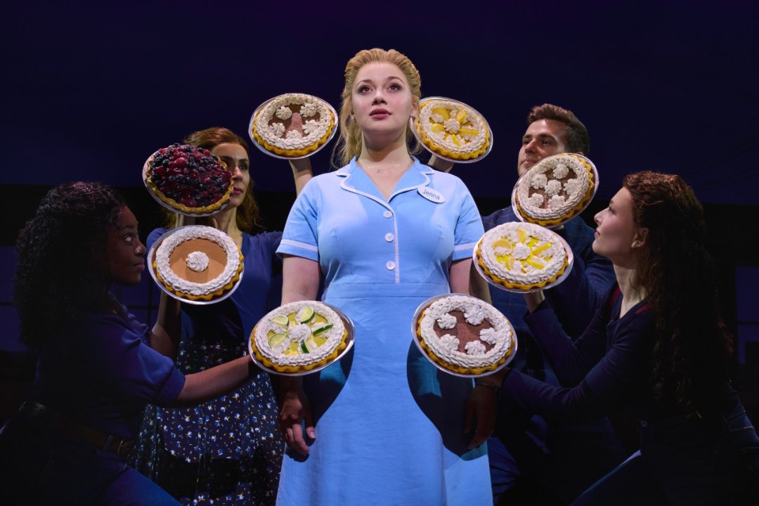 1.-WAITRESS.-Carrie-Hope-Fletcher-Jenna.-Photo-by-Matt-Crockett 1.-WAITRESS.-Carrie-Hope-Fletcher-Jenna.-Photo-by-Matt-Crockett