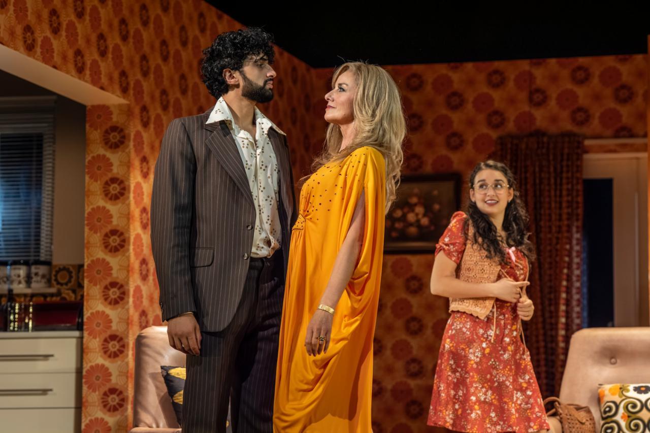 Abigails-Party-Omar-Malik-Tamzin-Outhwaite-Lauren-Patel-Ellie-Kurtz Abigails-Party-Omar-Malik-Tamzin-Outhwaite-Lauren-Patel-Ellie-Kurtz