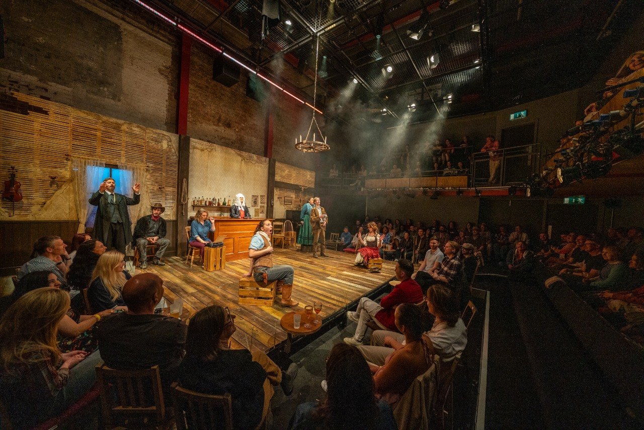 Whodunnit-Park-Theatre.-Company-with-audience.-Photo-by-Craig-Sugden Whodunnit-Park-Theatre.-Company-with-audience.-Photo-by-Craig-Sugden