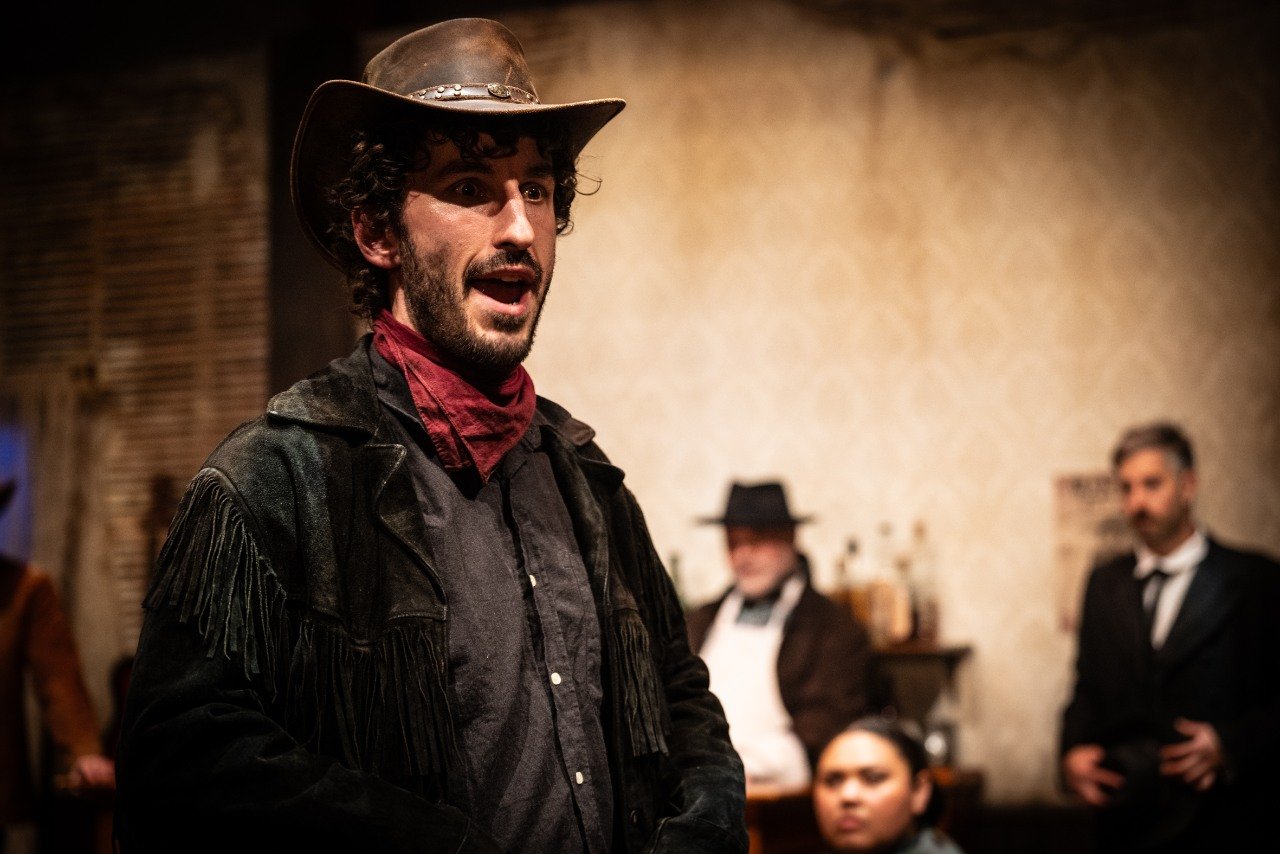 Whodunnit-Park-Theatre.-Photo-by-Craig-Sugden.-Edward-Kaye Whodunnit-Park-Theatre.-Photo-by-Craig-Sugden.-Edward-Kaye