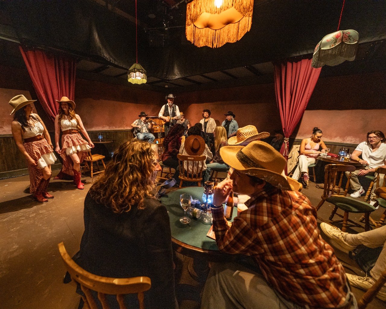 Whodunnit-Park-Theatre.-Photo-by-Craig-Sugden.-Last-Chance-Saloon-4 Whodunnit-Park-Theatre.-Photo-by-Craig-Sugden.-Last-Chance-Saloon-4