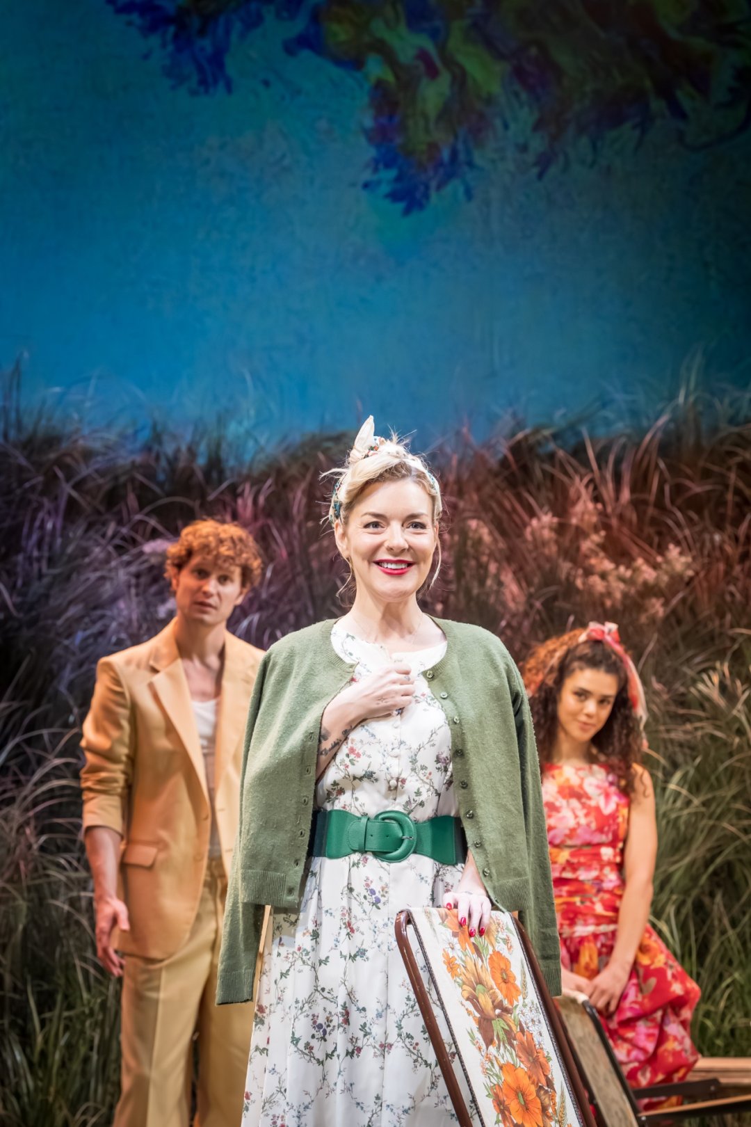 1_WOMAN-IN-MIND.-Chris-Jenks-Tony-Sheridan-Smith-Susan-and-Safia-Oakley-Green-Lucy.-Photo-by-Marc-Brenner 1_WOMAN-IN-MIND.-Chris-Jenks-Tony-Sheridan-Smith-Susan-and-Safia-Oakley-Green-Lucy.-Photo-by-Marc-Brenner