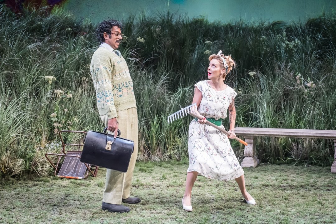 WOMAN-IN-MIND.-Romesh-Ranganathan-Bill-and-Sheridan-Smith-Susan.-Photo-by-Marc-Brenner-2 WOMAN-IN-MIND.-Romesh-Ranganathan-Bill-and-Sheridan-Smith-Susan.-Photo-by-Marc-Brenner-2