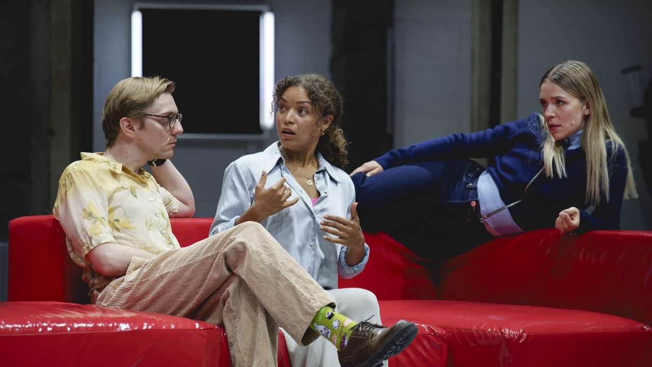 Shooting Hedda Gabler at the Rose Theatre. Photo by Andy Paradise
