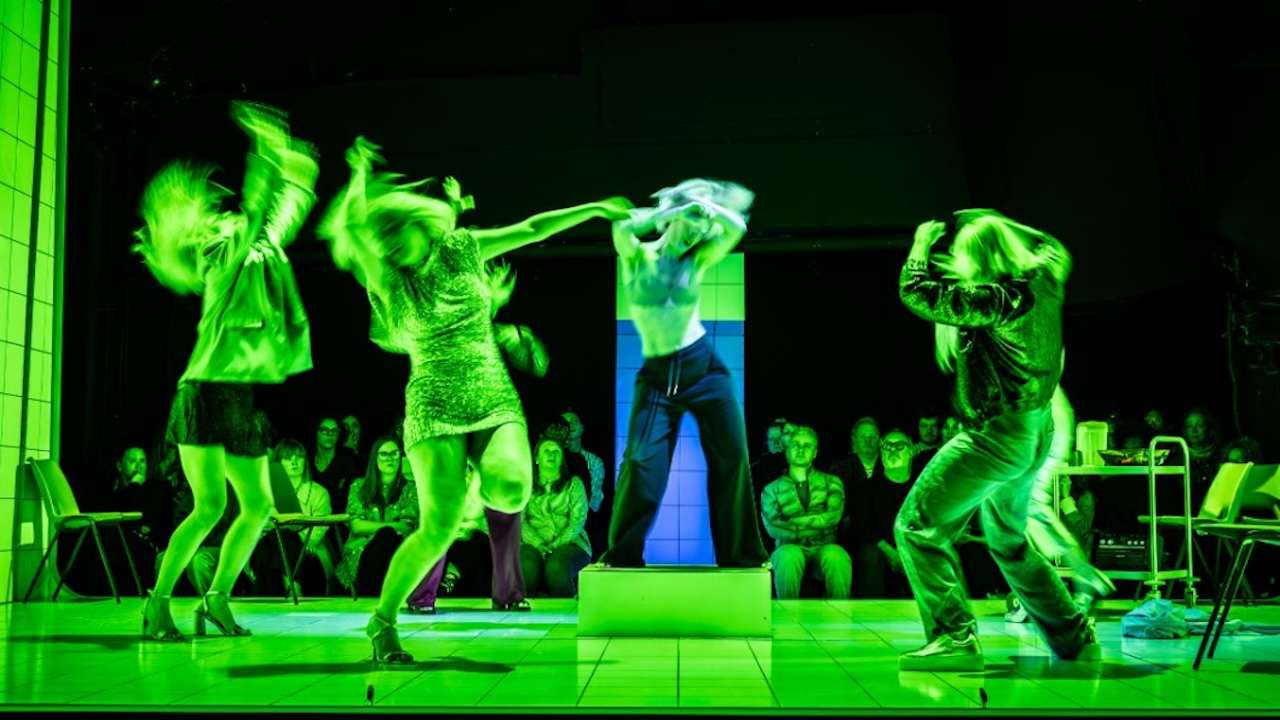 Denise Gough as Emma in People, Places & Things in the West End. Photo Marc Brenner