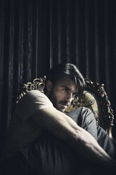 Jonathan Bailey as Richard II. Photo by Jason Bell