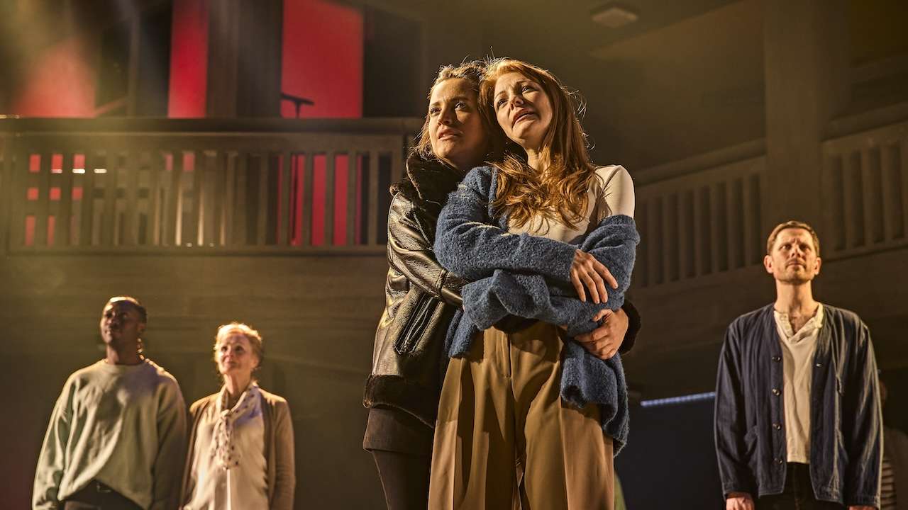 Standing at the Sky's Edge - Lauryn Redding as Nikki, Laura Pitt-Pulford as Poppy. Photo by Brinkhoff-Moegenburg