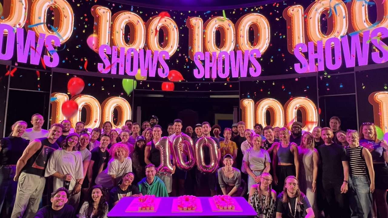 Mean Girls celebrates its 100th performances in London. Photos from Instagram: @meangirlsmusical