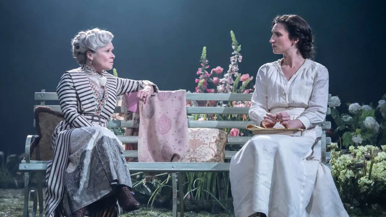 Mrs Warren's Profession. Imelda Staunton & Bessie Carter. Photo by Johan Persson