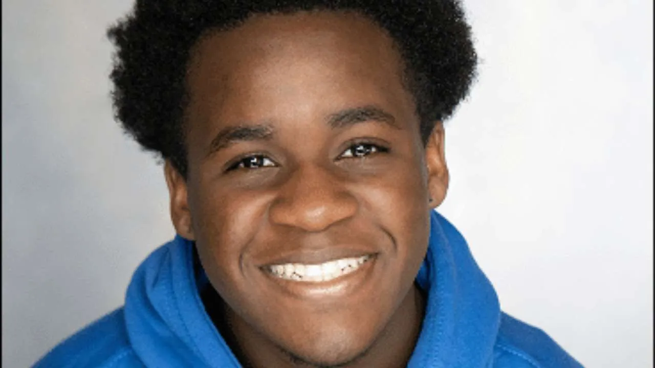 Headshot of Timi Akinyosade
