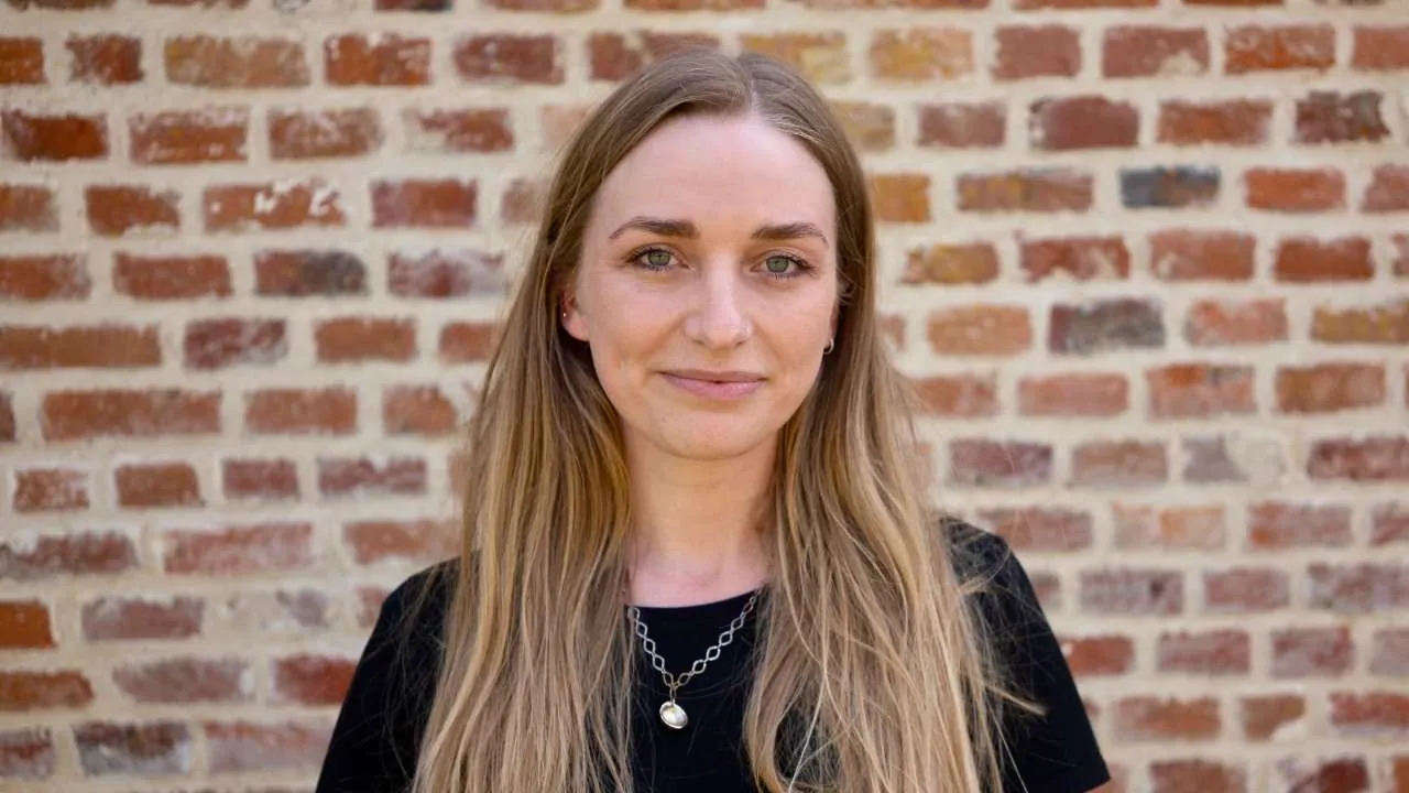 Martha Loader wins 2025 George Devine Award for playwriting Martha Loader wins 2025 George Devine Award for playwriting
